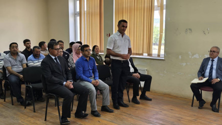 Kəlbəcər rayon İcra Hakimiyyətinin başçısı Azər Qocayev, Kəlbəcər rayon Prokuroru İlkin İsmayılov Şəki rayonu, Qaratorpaq kəndi, Qaratorpaq kənd ümumi orta məktəbinin inzibati binasında  həmin ərazidə yaşayan vətəndaşlar üçün səyyar-görüş qəbulunu keçirib.