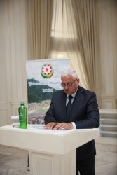 “Şəhərsalma və Memarlıq İli” çərçivəsində, İşğaldan azad olunmuş Kəlbəcər rayonunda innovativ yanaşmaların tətbiqi ilə genişmiqyaslı bərpa-quruculuq işləri, milli-mənəvi  kimliyimizin qorunması və tanıdılması mövzusunda tədbir keçirilib.