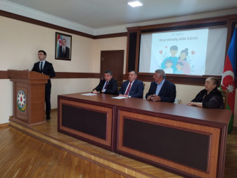 15 may – Beynəlxalq Ailə Gününə həsr olunmuş “Ailəmiz ən böyük dəyərimizdir” mövzusunda  tədbir keçirilib.