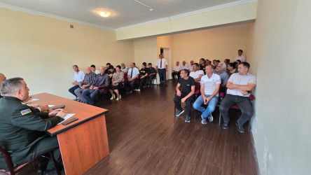 Kəlbəcər Rayon İcra Hakimiyyətinin başçısı Azər Qocayev, Kəlbəcər Rayon Prokuroru İlkin İsmayılov, Səfərbərlik və Hərbi Xidmətə Çagırış üzrə Dövlət Xidmətinin Kəlbəcər Rayon şöbəsinin rəisi polkovnik  Zöhrab Camalov Göygöl Rayonu Zurnabad  kəndi, Zurnabad kənd orta məktəbinin inzibati binasında həmin ərazidə yaşayan vətəndaşlar üçün səyyar-görüş qəbulunu keçirib