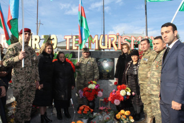 Vətən müharibəsi şəhidləri Məhəmmədli İsmayıl Mahir oğlunun və Əliyev Teymur İman oğlunun ikinci ildönümü məzarları başında qeyd edilib və ailələri ziyarət olunub.