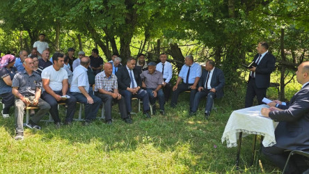Kəlbəcər rayon İcra Hakimiyyətinin başçısı Azər Qocayev, Kəlbəcər rayon Prokuroru İlkin İsmayılov Ağsu rayonu, Hinqar kəndi, Hinqar kənd orta məktəbin  inzibati binasında  həmin ərazidə yaşayan vətəndaşlar üçün səyyar-görüş qəbulunu keçirib.