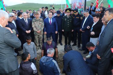Kəlbəcər Rayon İcra Hakimiyyətinin başçısı Azər Qocayev, şəhid Kamalov Bahadur Məhəmməd oğlunun , Kəlbəcər rayonunda dəfin mərasimində iştirak edib.