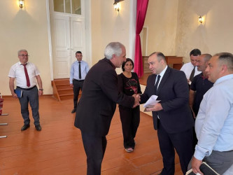 Kəlbəcər rayon İcra Hakimiyyətinin başçısı Azər Qocayev Göygöl rayonu, Çaykənd kəndində yaşayan vətəndaşlar üçün  qəbul keçirib.