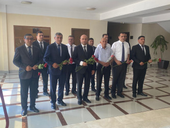 “Şəhərsalma və Memarlıq İli” çərçivəsində Kəlbəcər Rayon İcra Hakimiyyətinin təşkilatçılığı ilə “Memarlıqda milli üslub: Ulu Öndərin müasir Azərbaycan memarlığına töhfələri” mövzusunda tədbir keçirilib.