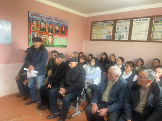 Kəlbəcər rayon İcra Hakimiyyətinin başçısı Azər Qocayev Abşeron rayonu, Masazır qəsəbəsində müvəqqəti fəaliyyət göstərən Kəlbəcər rayon 56 nömrəli tam orta məktəbin inzibati  binasında həmin ərazidə yaşayan vətəndaşlar üçün  qəbul keçirib.