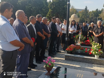 27 sentyabr “Anım Günü” ilə əlaqədar  Kəlbəcər Rayon İcra Hakimiyyətinin başçısı aparatının məsul  Əməkdaşları  antiterror əməliyyatlarında şəhid olmuş Tağızadə Cahangir Qurban oğlunun ailəsini ziyarət ediblər