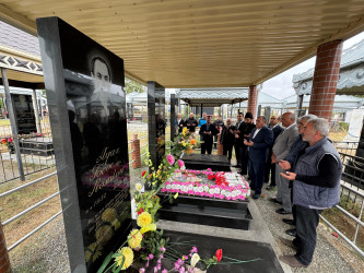 2022-ci ilin sentyabr ayının 12-də Laçın rayonunun Qaragöl ərazisində xidməti vəzifələrini yerinə yetirərkən Erməni Silahlı Birləşmələrinin törətdiyi təxribatın qarşısını alarkən qəhrəmancasına şəhid olmuş leytinant Şirinov Ömər Muğan oğlunun məzarı ziyarət edilib.