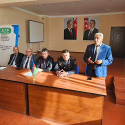 Kibertəhlükəsizlik və sosial şəbəkələrdən səmərəli istifadə" mövzusunda təlim təşkil olunub.