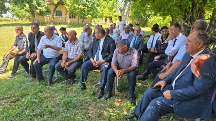 Kəlbəcər rayon İcra Hakimiyyətinin başçısı Azər Qocayev, Kəlbəcər rayon Prokuroru İlkin İsmayılov Ağsu rayonu, Hinqar kəndi, Hinqar kənd orta məktəbin  inzibati binasında  həmin ərazidə yaşayan vətəndaşlar üçün səyyar-görüş qəbulunu keçirib.