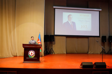 Ümummilli Lider Heydər Əliyevin anadan olmasının 103-cü ildönümünə həsr olunmuş “Zamanın fövqündə dayanan əbədiyaşar lider” mövzusunda tədbir keçirilib.