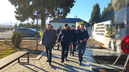 Şəhid Hüseynov Mirzə Xəlifə oğlunun ildönümündə məzarı ziyarət edilib.