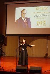 Ümummilli Lider Heydər Əliyevin anadan olmasının 103-cü ildönümünə həsr olunmuş “Zamanın fövqündə dayanan əbədiyaşar lider” mövzusunda tədbir keçirilib.