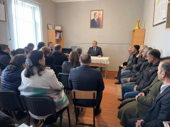 Kəlbəcər rayon İcra Hakimiyyətinin başçısı Azər Qocayev Yevlax şəhəri Kəlbəcər rayon 78 nömrəli tam orta məktəbin inzibati  binasında həmin ərazidə yaşayan vətəndaşlar üçün səyyar-görüş qəbulunu keçirib.