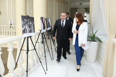 “Şəhərsalma və memarlıq ili”çərçivəsində “Ümummilli Lider Heydər Əliyevin respublikaya rəhbərlik etdiyi illər  Azərbaycan şəhərsalma və memarlığının inkişafında xüsusi mərhələ təşkil edir” mövzusunda  tədbir keçirilib.