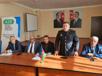 Kibertəhlükəsizlik və sosial şəbəkələrdən səmərəli istifadə" mövzusunda təlim təşkil olunub.