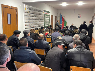 Kəlbəcər rayon İcra Hakimiyyətinin başçısı Azər Qocayev Ağdam rayonu, Dördyol-1 köçkün qəsəbəsində fəaliyyət göstərən  Mədəniyyət evinin   inzibati  binasında həmin ərazidə yaşayan vətəndaşlar üçün səyyar-görüş qəbulunu keçirib.