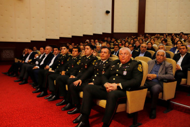 Ümummilli Lider Heydər Əliyevin anadan olmasının 103-cü ildönümünə həsr olunmuş “Zamanın fövqündə dayanan əbədiyaşar lider” mövzusunda tədbir keçirilib.