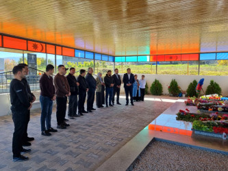 8 noyabr Zəfər günü ərəfəsində Şəhid Tağıyev Eşqin Asif oğlunun məzarı ziyarət edilib.