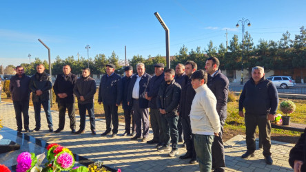 Şəhid Hüseynov Mirzə Xəlifə oğlunun ildönümündə məzarı ziyarət edilib.