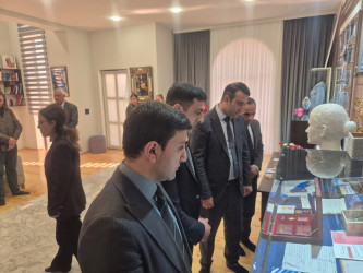 Milli Qəhrəman Hökümə Əliyevanın ailəsi ziyarət edilib.