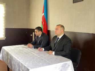 Kəlbəcər rayon İcra Hakimiyyətinin başçısı Azər Qocayev, Kəlbəcər rayon Prokuroru İlkin İsmayılov  Bərdə rayonu, Ağac Emalı Zavodunun ərazisi, Kəlbəcər rayon 41 nömrəli ümumi orta məktəbin inzibati binasında həmin ərazidə yaşayan vətəndaşlar üçün səyyar-görüş qəbulunu keçirib.