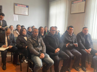 Kəlbəcər rayon İcra Hakimiyyətinin başçısı Azər Qocayev Yevlax şəhəri Kəlbəcər rayon 78 nömrəli tam orta məktəbin inzibati  binasında həmin ərazidə yaşayan vətəndaşlar üçün səyyar-görüş qəbulunu keçirib.