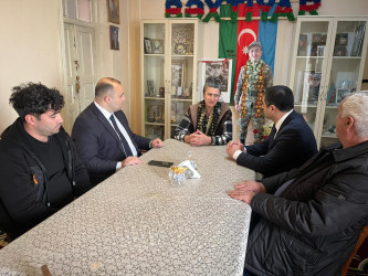 Kəlbəcər rayon İcra Hakimiyyətinin başçısı Azər Qocayev, Kəlbəcər rayon Prokuroru İlkin İsmayılov şəhid Rəhimli Bəxtiyar Nəsimi oğlunun ailəsini ziyarət edib