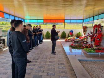8 noyabr Zəfər günü ərəfəsində Şəhid Tağıyev Eşqin Asif oğlunun məzarı ziyarət edilib.