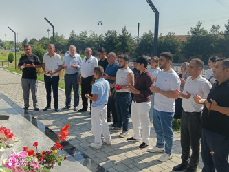 Şəhid Əliyev Arif Ağalar oğlunun məzarı ziyarət edilib.