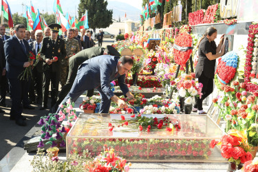 Vətən müharibəsi şəhidləri Məhərrəmli Fuad Füzuli oğlunun və Məmmədov Cavad Səfiyar oğlunun ildönümü ilə əlaqədar Şəhidlərimizin  məzarları ziyarət edilib,