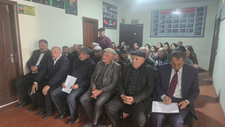 Kəlbəcər rayon İcra Hakimiyyətinin başçısı Azər Qocayev Abşeron rayonu, Xırdalan şəhərində yerləşən Kəlbəcər rayon 21 nömrəli tam orta məktəbdə, həmin ərazidə yaşayan vətəndaşlar üçün səyyar-görüş qəbulunu keçirib.