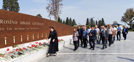 27 Sentyabr – Anım Günü ilə əlaqədar Gəncə Memorial Kompleksi ziyarət edilib