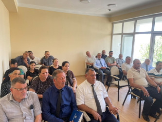 Kəlbəcər Rayon İcra Hakimiyyətinin başçısı Azər Qocayev  Kürdəmir rayonunda Qaçqınların və  Məcburi Köçkünlərin İşləri üzrə Dövlət Komitəsinin Mənzil İstismar Departamentinin Kürdəmir, Ucar və Göyçay rayonları üzrə Mənzil Kommunal İstismar Sahəsinin  inzibati binasında həmin ərazidə yaşayan sakinlərlə səyyar  görüş  qəbulu  keçirib.