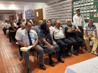 Kəlbəcər rayon İcra Hakimiyyətinin başçısı Azər Qocayev Ağdam rayon, Dördyol-1 köçkün qəsəbəsi, Kəlbəcər rayon 128 saylı tam orta məktəbin inzibati binasında həmin ərazidə yaşayan vətəndaşlar üçün səyyar-görüş qəbulunu keçirib.