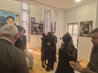 Milli Qəhrəman Hökümə Əliyevanın ailəsi ziyarət edilib.