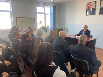 Kəlbəcər rayon İcra Hakimiyyətinin başçısı Azər Qocayev Xəzər rayonu ərazisində fəaliyyət göstərən  Kəlbəcər rayon 14 nömrəli tam orta məktəbin inzibati  binasında həmin ərazidə yaşayan vətəndaşlar üçün səyyar-görüş qəbulunu keçirib.