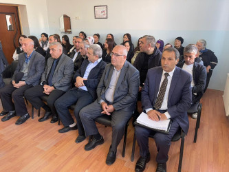 Kəlbəcər rayon İcra Hakimiyyətinin başçısı Azər Qocayev Xəzər rayonu ərazisində fəaliyyət göstərən  Kəlbəcər rayon 14 nömrəli tam orta məktəbin inzibati  binasında həmin ərazidə yaşayan vətəndaşlar üçün səyyar-görüş qəbulunu keçirib.