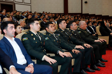 Ümummilli Lider Heydər Əliyevin anadan olmasının 103-cü ildönümünə həsr olunmuş “Zamanın fövqündə dayanan əbədiyaşar lider” mövzusunda tədbir keçirilib.