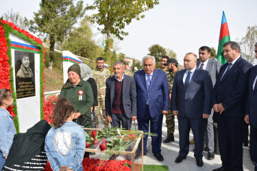 44 günlük Vətən müharibəsində şəhidlik zirvəsinə yüksəlmiş  Abdullayev Şəhriyar Kamil oğlunun ildönümü ilə əlaqədar olaraq məzarı ziyarət edilib.