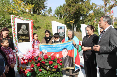 Vətən Müharibəsi şəhidi Abdullayev Şəhriyar Kamil oğlunun ailəsi və məzarı ziyarət edilib