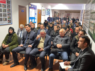 Kəlbəcər rayon İcra Hakimiyyətinin başçısı Azər Qocayev Ağdam rayonu, Dördyol-1 köçkün qəsəbəsində fəaliyyət göstərən  Mədəniyyət evinin   inzibati  binasında həmin ərazidə yaşayan vətəndaşlar üçün səyyar-görüş qəbulunu keçirib.