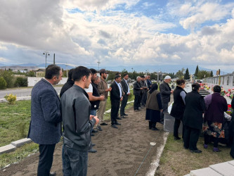 27 sentyabr “Anım Günü” ilə əlaqədar antiterror əməliyyatı  zamanı şəhid olmuş Mehtiyev Şəhriyar Mübariz oğlunun ailəsi və məzarı ziyarət edilib.