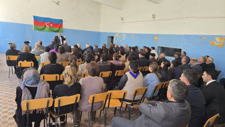 Kəlbəcər rayon İcra Hakimiyyətinin başçısı Azər Qocayev Şəmkir şəhəri, Texniki Peşə Məktəbi, Xeyir-şər yerinin binasında həmin ərazidə yaşayan vətəndaşlar üçün səyyar-görüş qəbulunu keçirib.