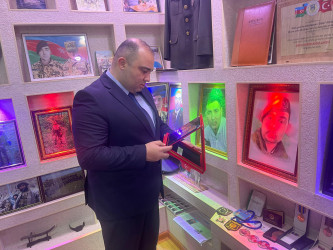 Kəlbəcər Rayon İcra Hakimiyyətinin başçısı Azər Qocayev 9 May – Faşizm üzərində Qələbə Günü ərəfəsində  şəhid Abdullayev Həsən Aydın oğlunun ailəsini ziyarət edib.