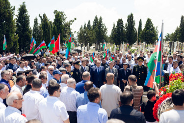 Birinci Qarabağ müharibəsində itkin düşən  Gəncə  Şəhidlər xiyabanında 31 il əvvəl naməlum şəhid kimi dəfn edilmiş, kimliyi bir qədər əvvəl müəyyənləşdirilən Məmmədov Hafiz Qədim oğlunun məzarı abadlaşdırılıb.