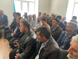 Kəlbəcər rayon İcra Hakimiyyətinin başçısı Azər Qocayev Daşkəsən rayonu, Zəylik kəndi, Zəylik kənd Mədəniyyət evinin binasında həmin ərazidə yaşayan vətəndaşlar üçün səyyar-görüş qəbulunu keçirib.