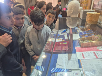 Milli Qəhrəman Hökümə Əliyevanın ailəsi ziyarət edilib.