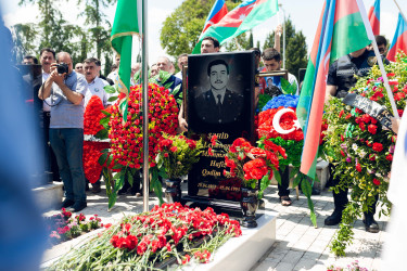 Birinci Qarabağ müharibəsində itkin düşən  Gəncə  Şəhidlər xiyabanında 31 il əvvəl naməlum şəhid kimi dəfn edilmiş, kimliyi bir qədər əvvəl müəyyənləşdirilən Məmmədov Hafiz Qədim oğlunun məzarı abadlaşdırılıb.