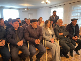 Kəlbəcər rayon İcra Hakimiyyətinin başçısı Azər Qocayev Qax rayonu, Almalı kəndində və həmin ərazidə yaşayan vətəndaşlar üçün səyyar-görüş qəbulunu keçirib.